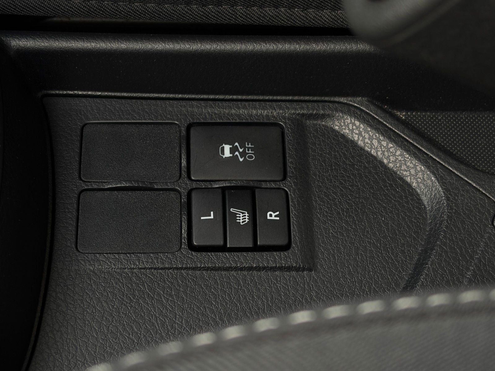 Fahrzeugabbildung Toyota Yaris 1.5 Ltr. Kamera Klima BLT SHZ LKA AM