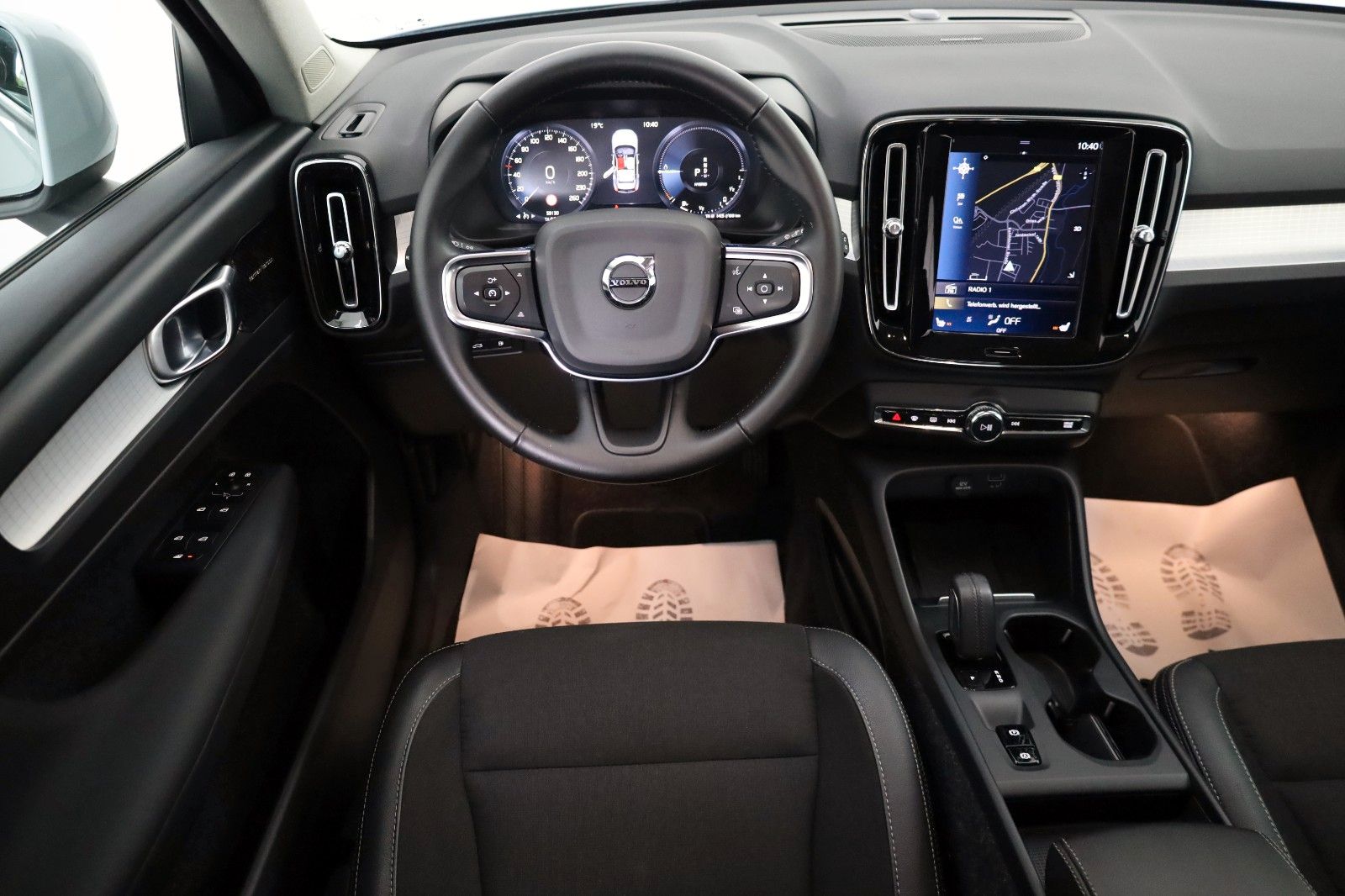 Fahrzeugabbildung Volvo XC40 Inscription Recharge TLeder,Navi,LED,SH,PDC