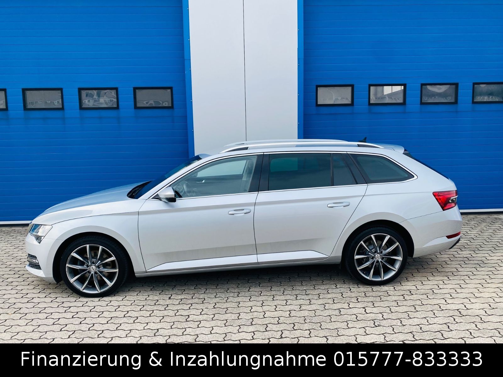 Skoda Skoda Superb Kombi Automatik LED 1 Hand Navi 8 Fac