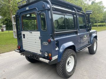 Land-Rover Defender - 6