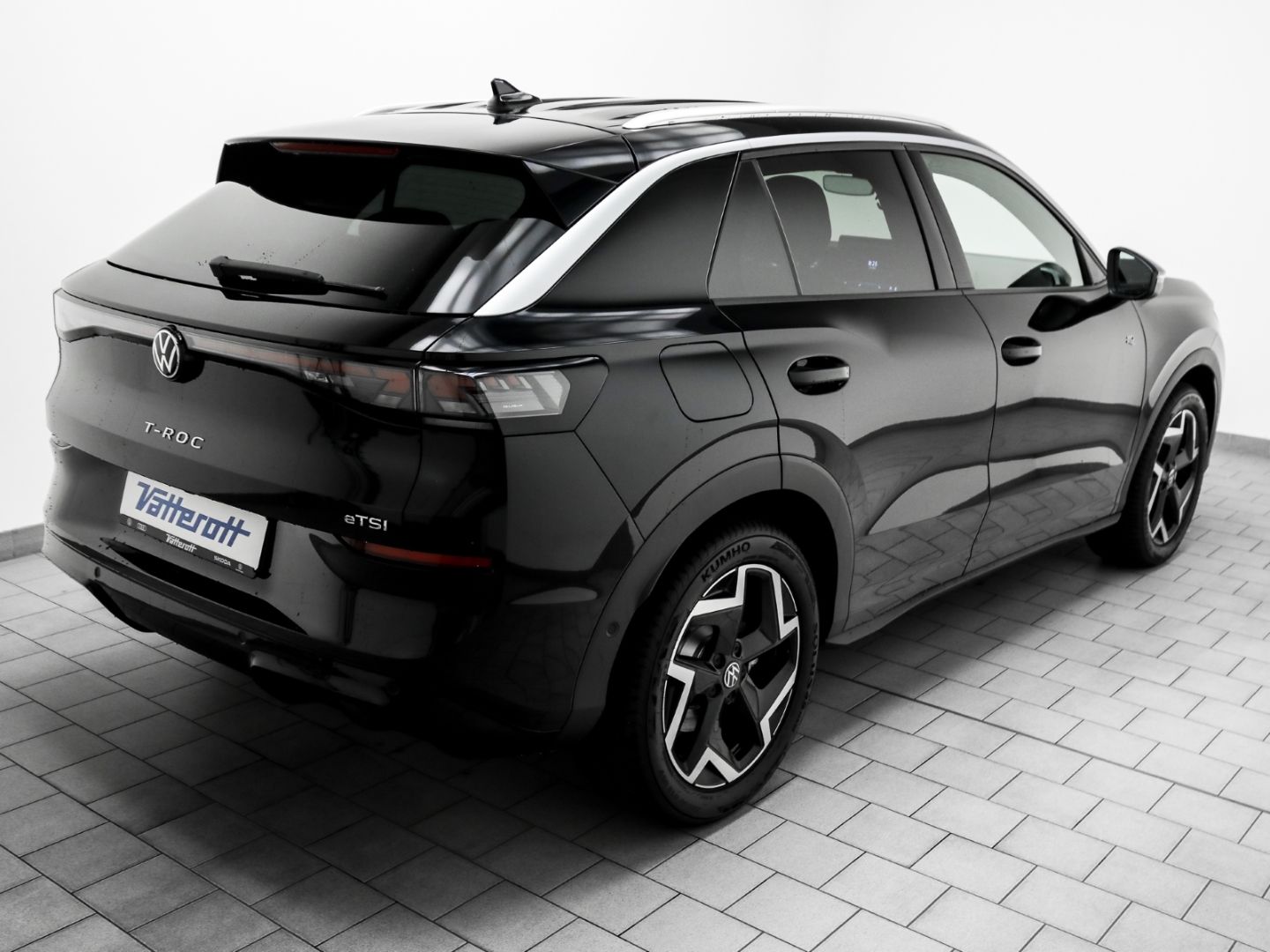Volkswagen T-Roc R-Line 1.5 eTSI DSG IQ.Light Ganzjahresrei foto 5