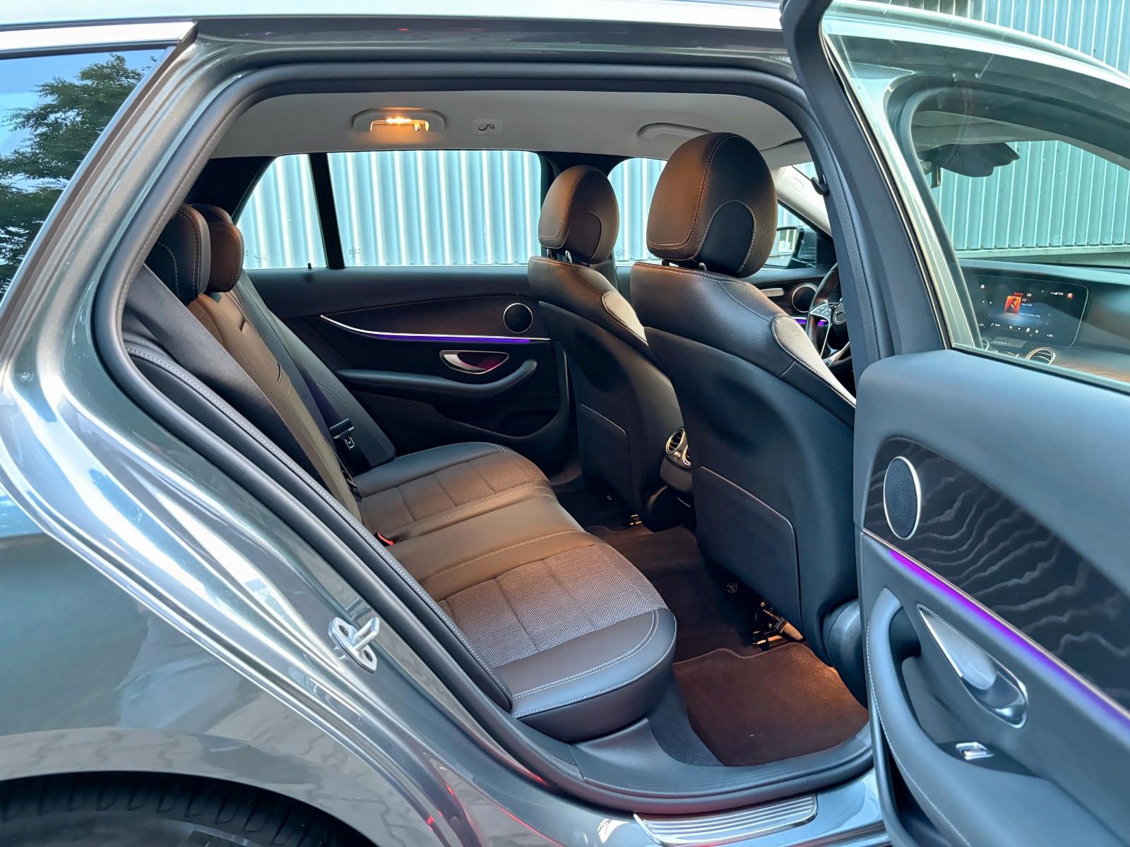 Mercedes-Benz E 220 d 4MATIC T Aut.  AHK MBUX P.ASS LED 360°