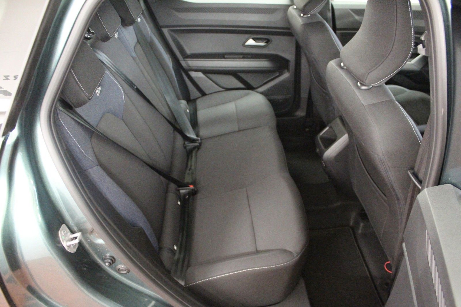 Fahrzeugabbildung Dacia Duster mild hybrid 140 Expression*Winterp.*MY 26