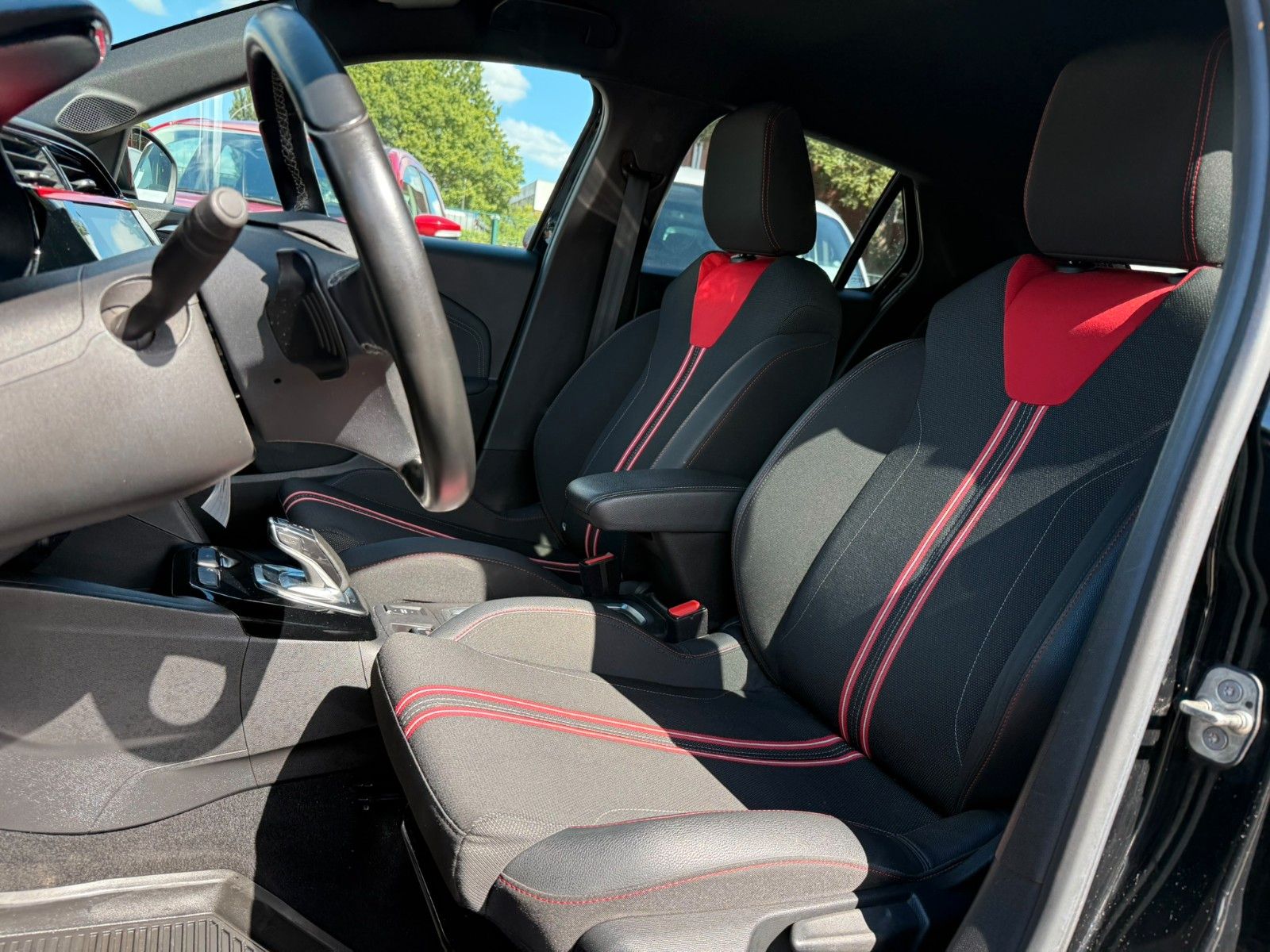Fahrzeugabbildung Opel Corsa F GS Line 12 Monate Garantie