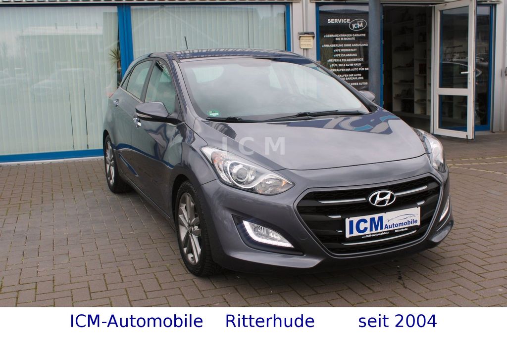 HYUNDAI i30