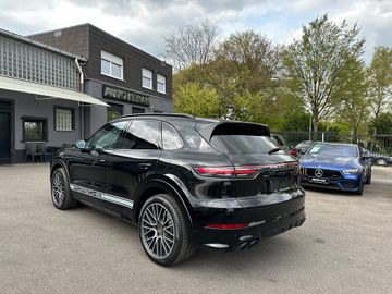 Porsche Cayenne - 11