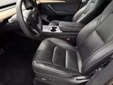Tesla Model Y Long Range Dual AWD Matrix Wärmepumpe - gebrauchte Tesla SUV & Geländewagen