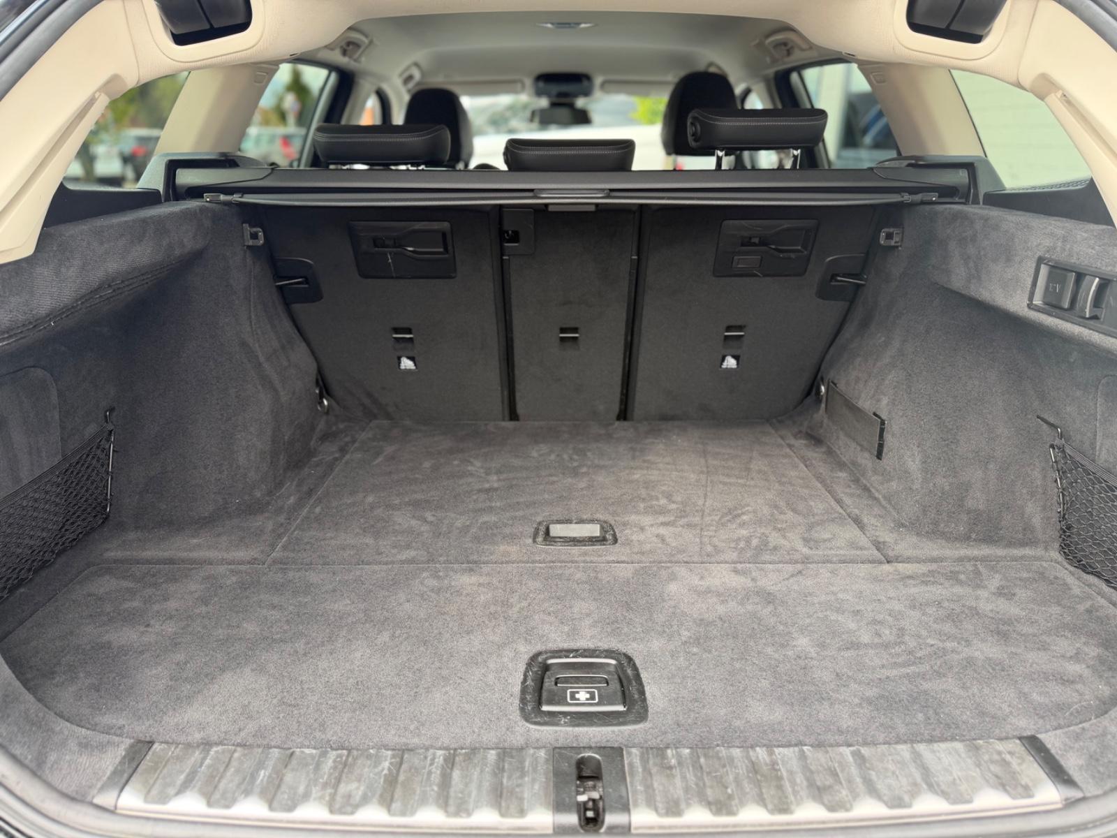 BMW 318d Touring  SportLine*ACC*AMBIENTE*17-ZOLL*LED