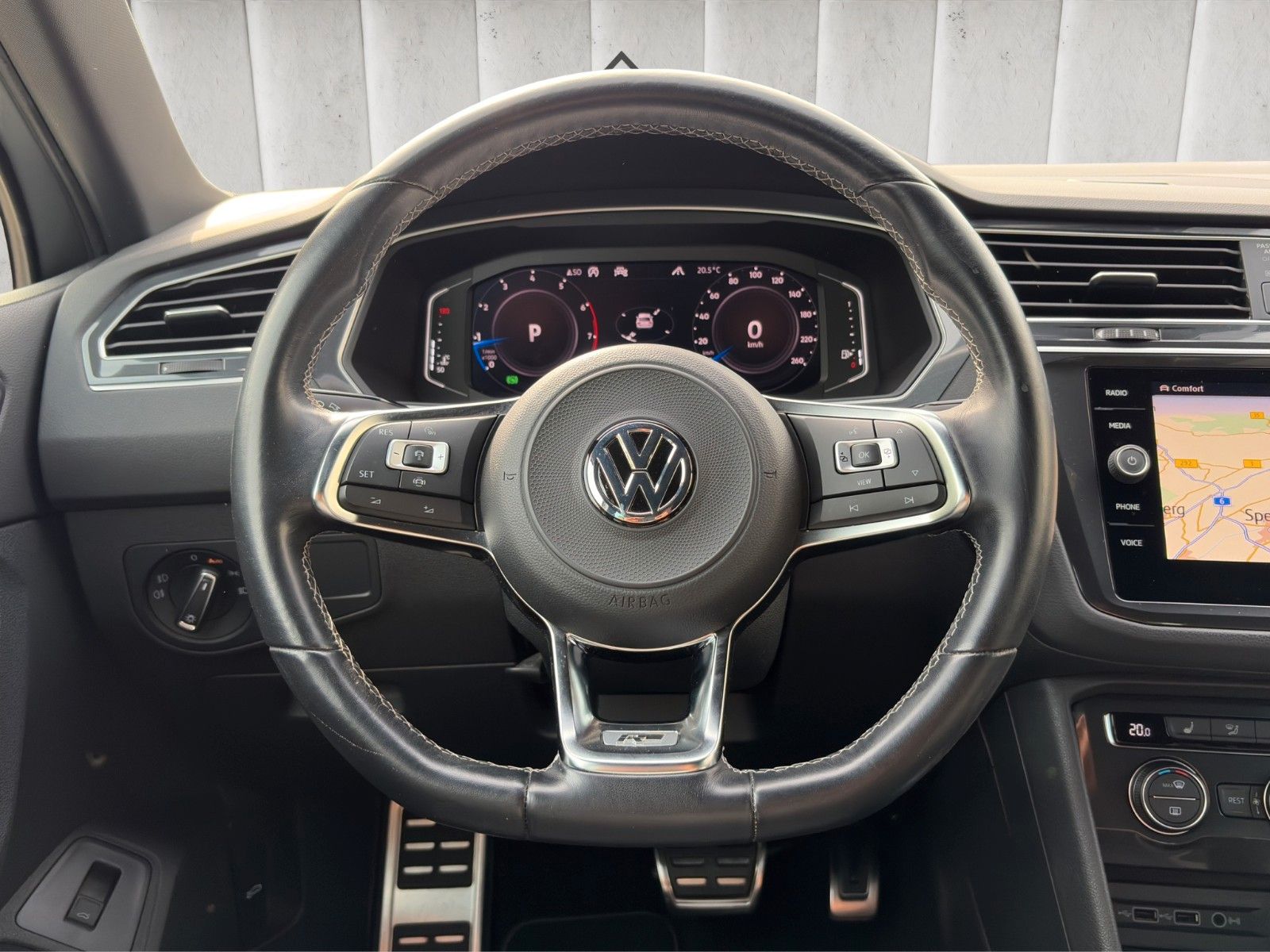 Fahrzeugabbildung Volkswagen Tiguan Highline R-Line 4Motion DSG*ACC*LED*SHZ**