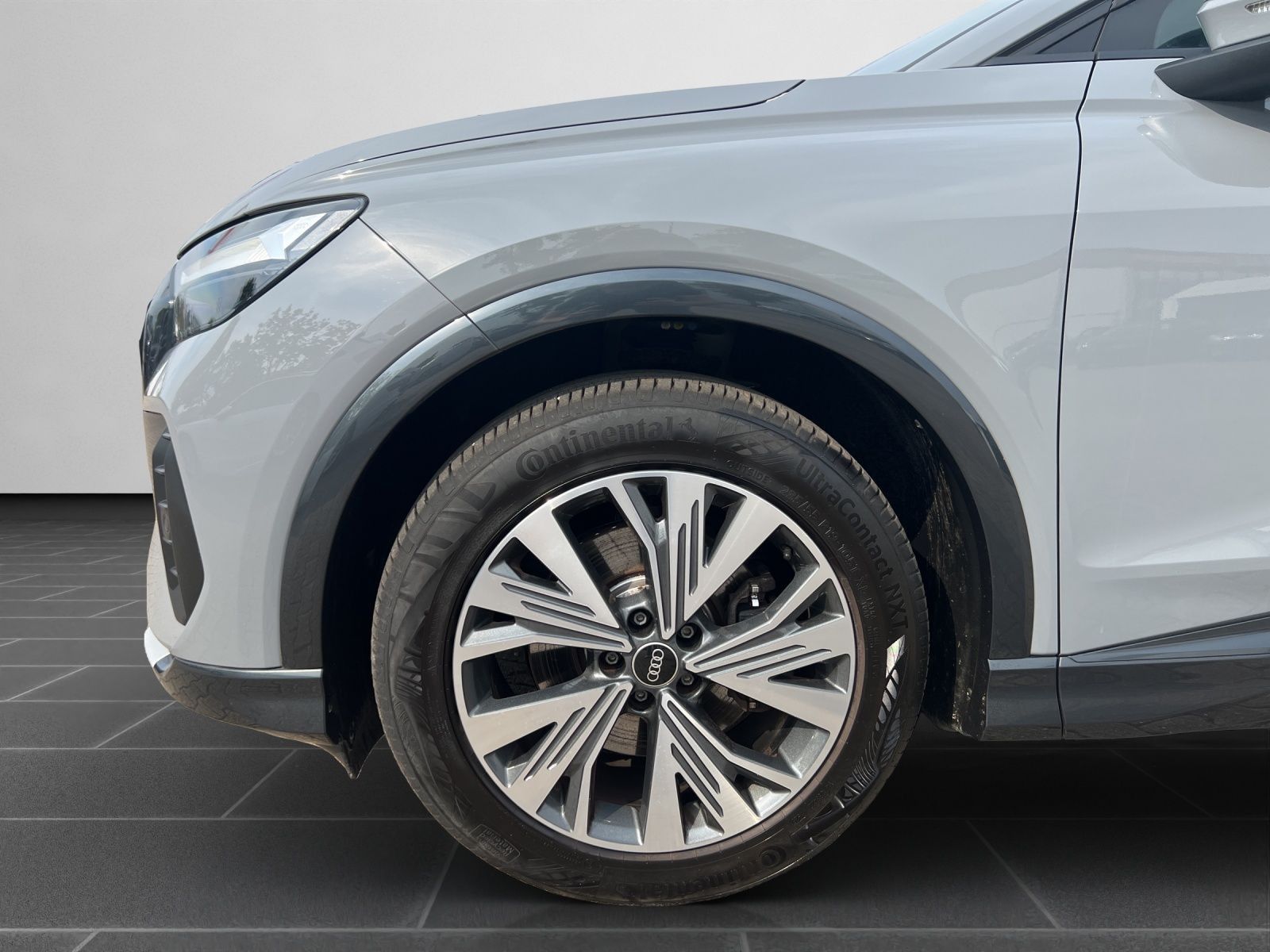 Audi Q4 Sportback e-tron 35 PANO SHZ LED MMI NAVI PLU foto 8