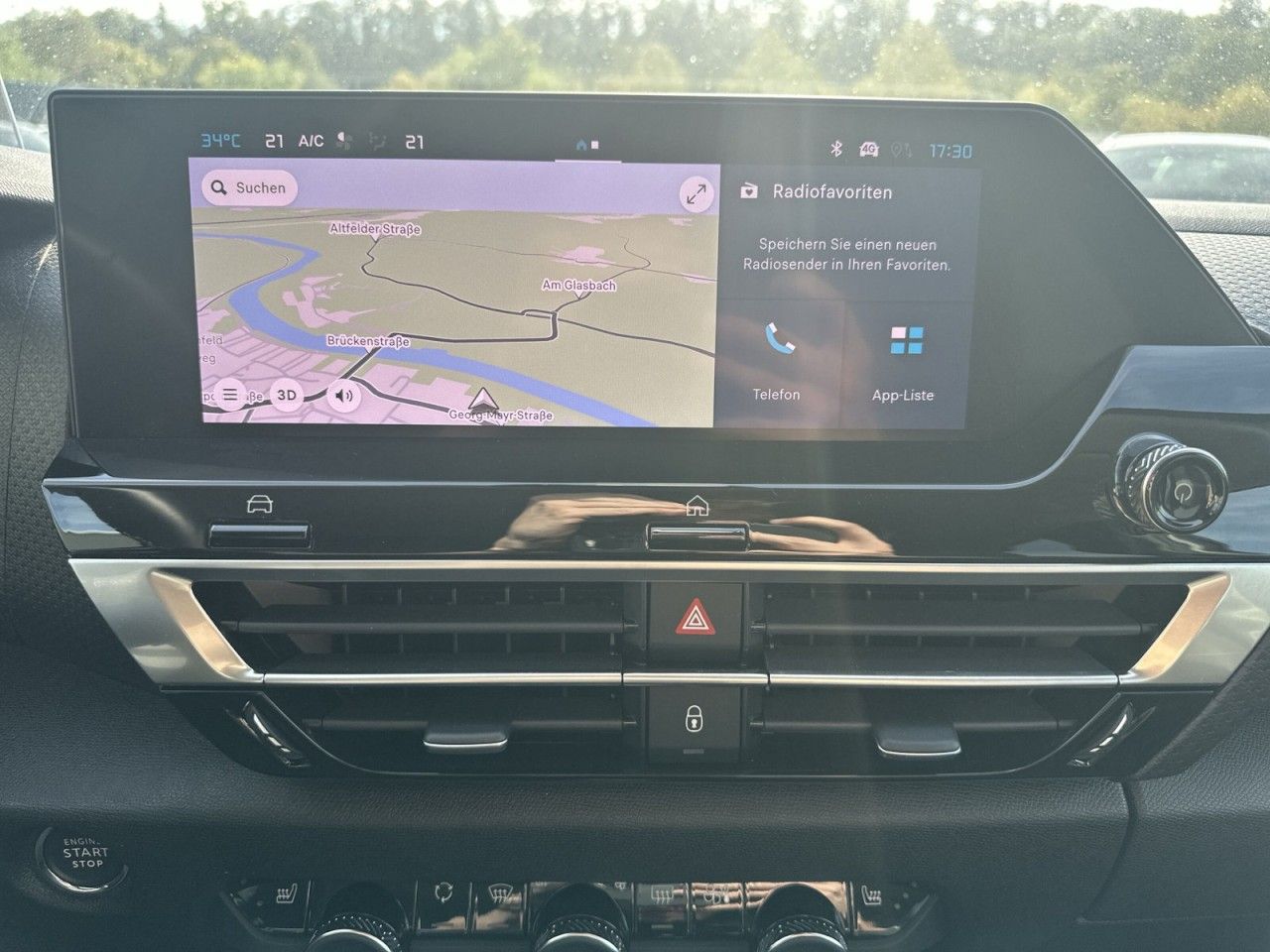 Fahrzeugabbildung Citroën C4 PureTech 130 SHINE