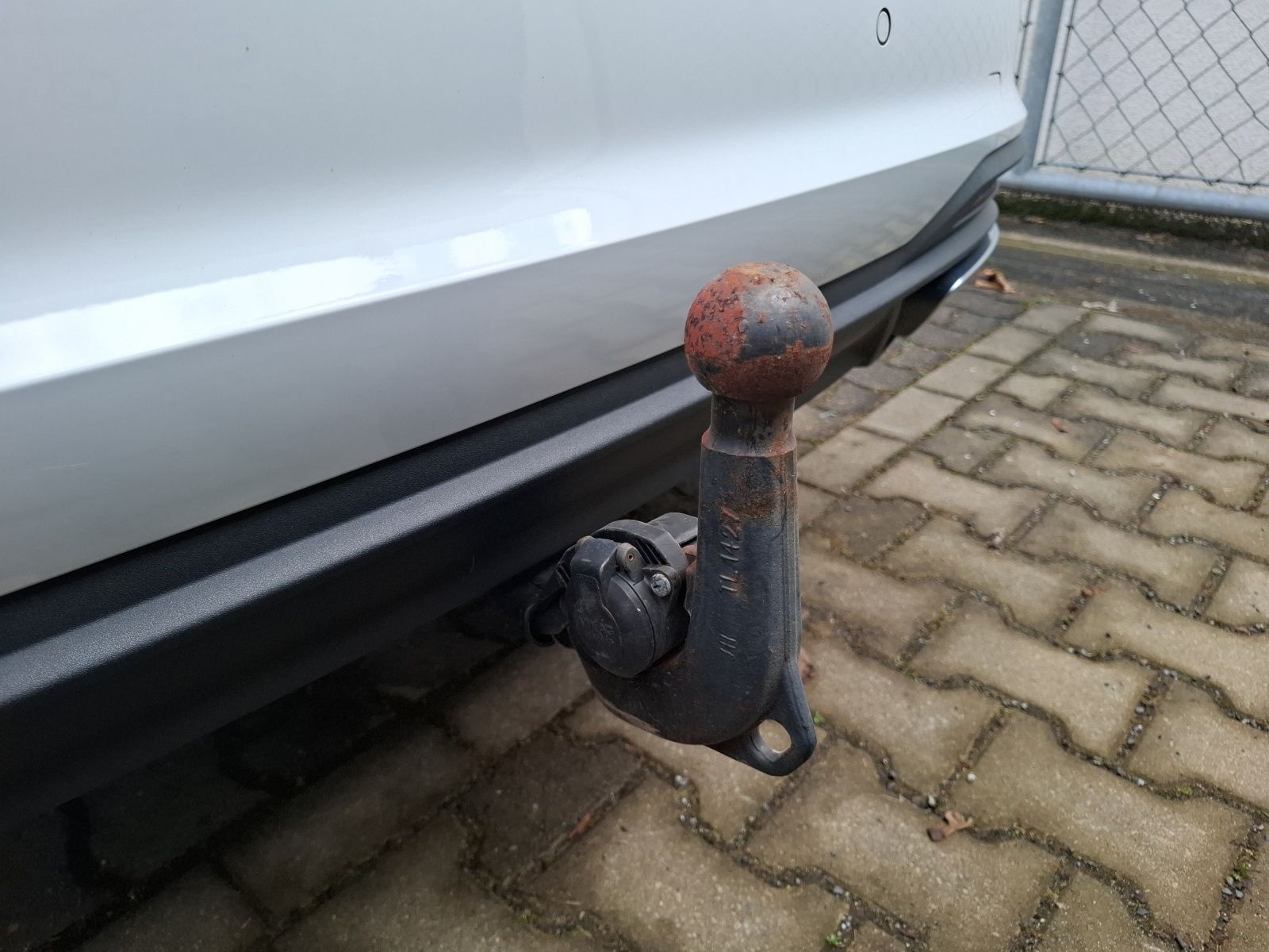 Fahrzeugabbildung Audi A4 Avant 40 TDI S-tronic quattro LED AHK Navi AV