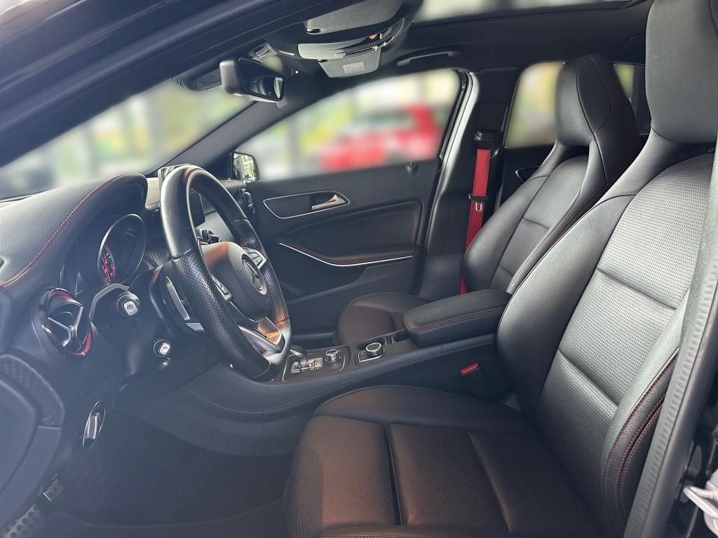 Fahrzeugabbildung Mercedes-Benz AMG A45 4M Night Totwi. ACC Pano Memo LED Ambie.