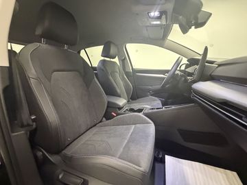 Volkswagen Golf - 11