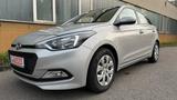 Hyundai i20 TÜV +GARANTIE+1HAND+KLIMA+5TÜRIG - Hyundai i20 Gebrauchtwagen in Stuttgart