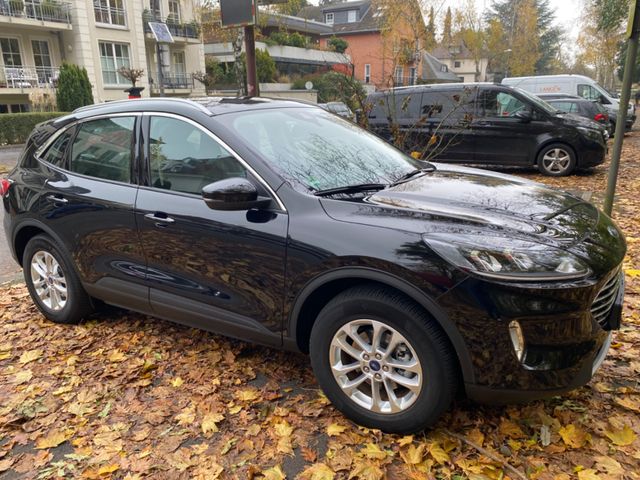 Ford Kuga 2.5 PHEV Titanium CVT el. schwenkbare AHK