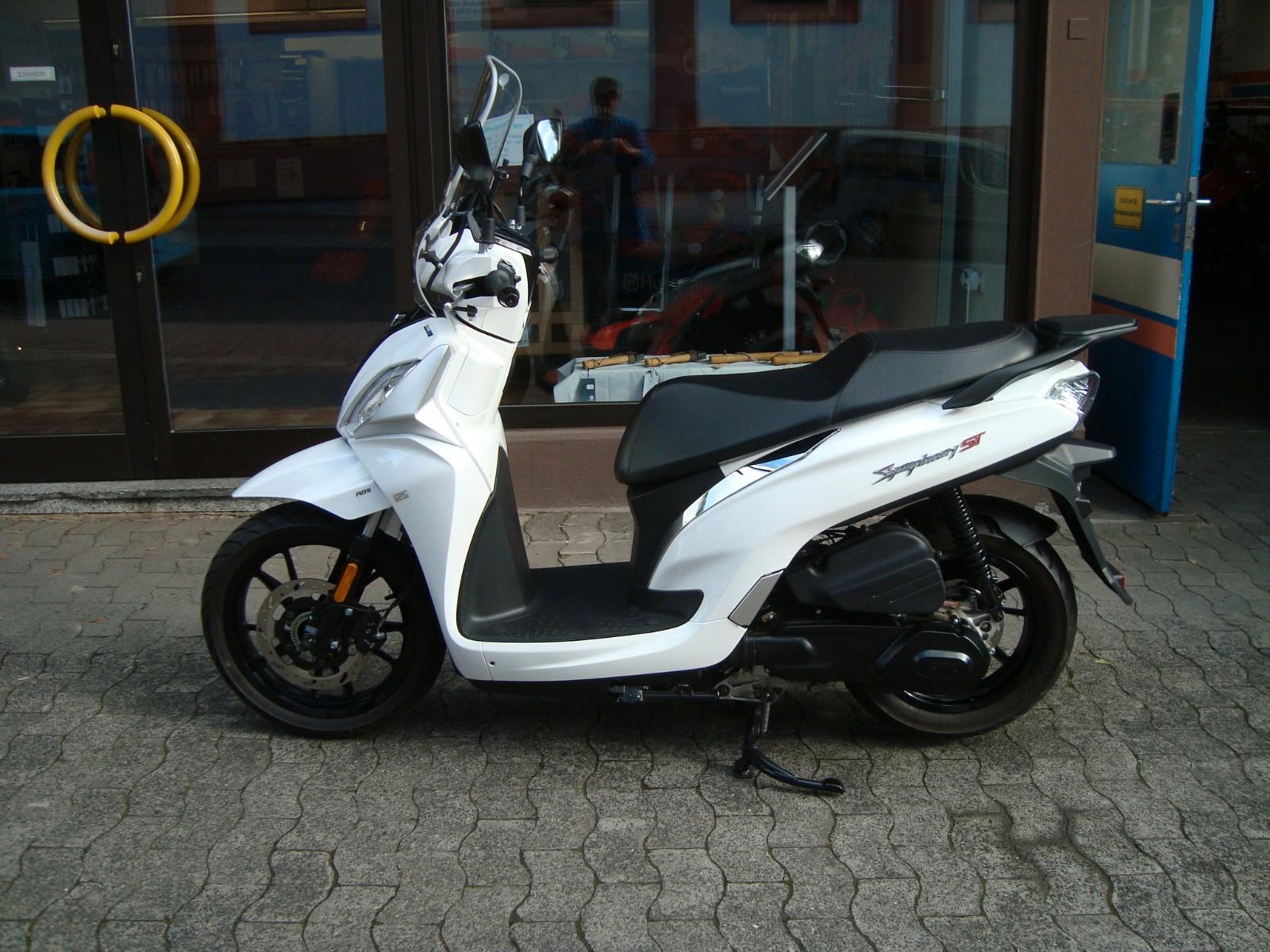 SYM Symphony ST 125 i ABS, Sommerfahrzeug