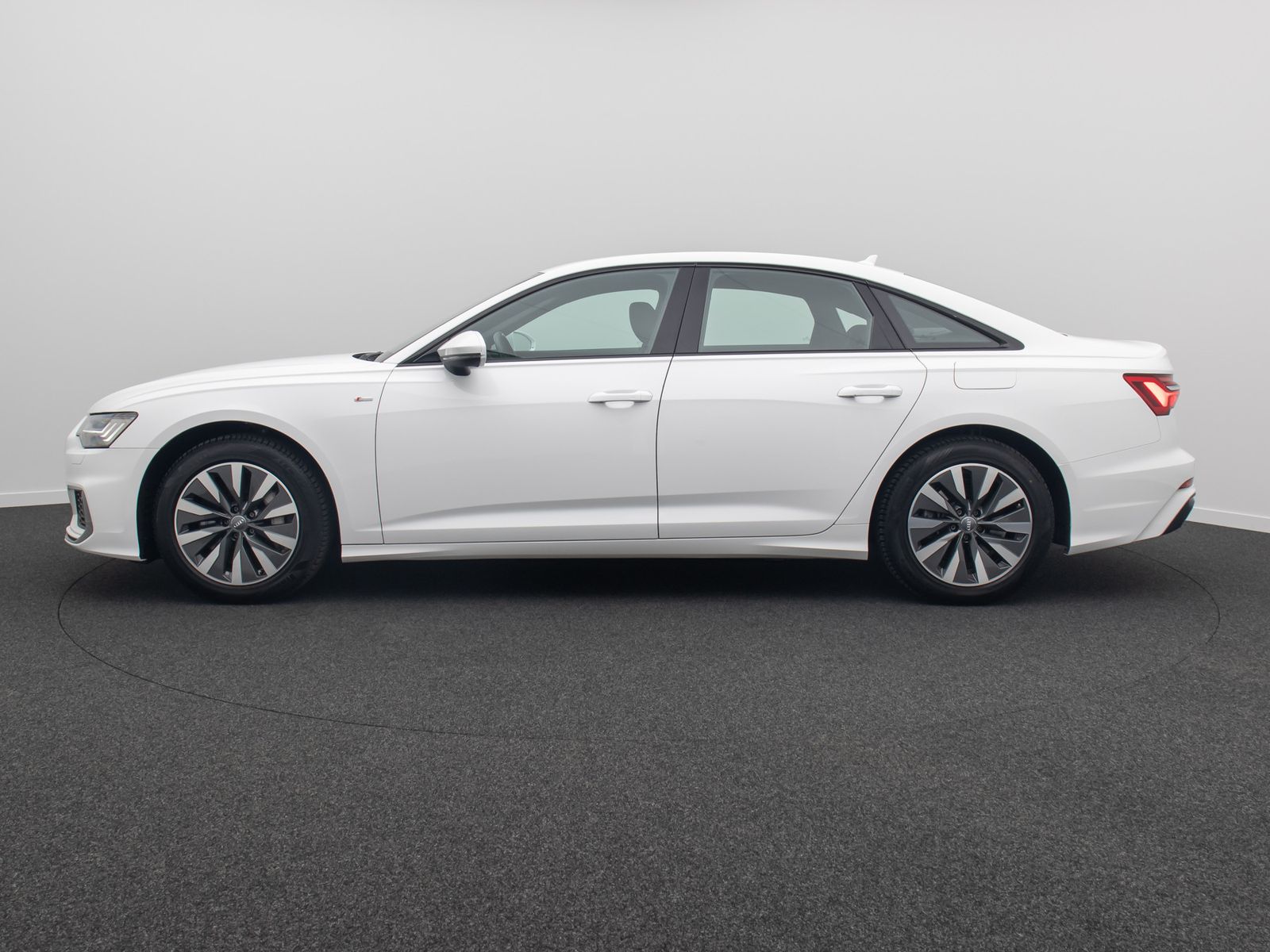 Fahrzeugabbildung Audi A6 50 TFSI quattro B&O Kamera Memory HUD S Line