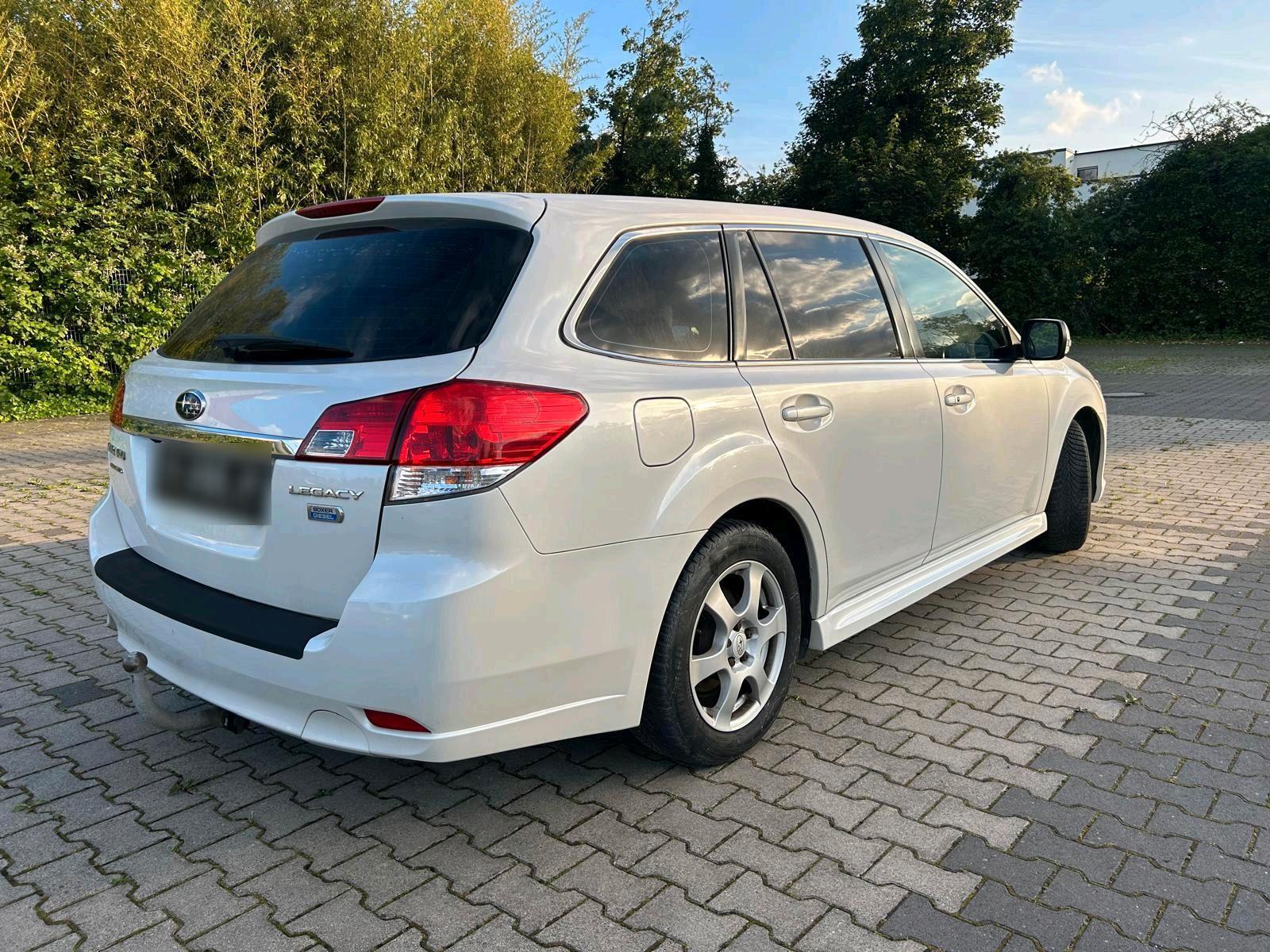 Subaru Legacy 2010 — photo 5