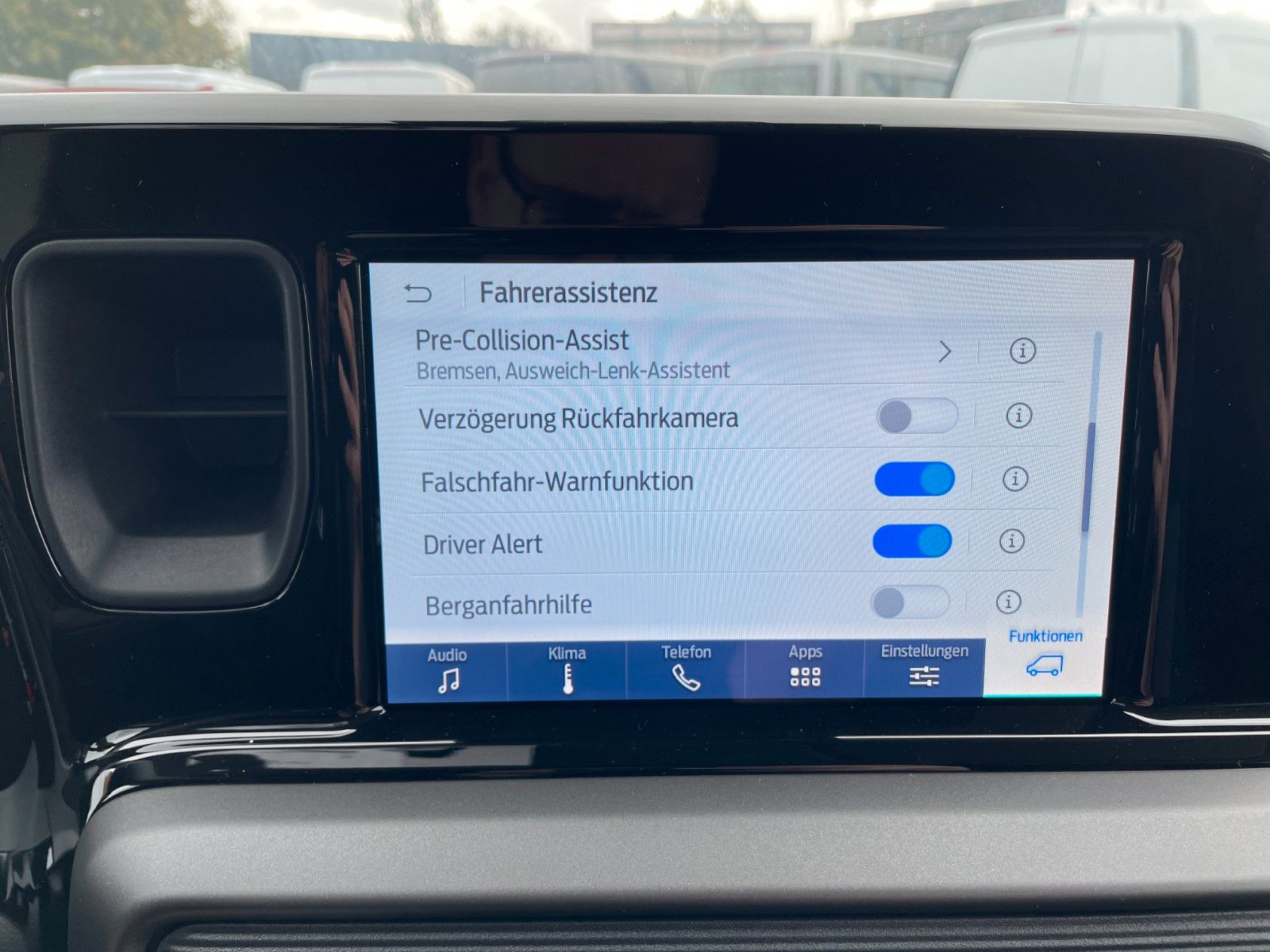 Fahrzeugabbildung Ford Transit Courier Trend Tageszulassung