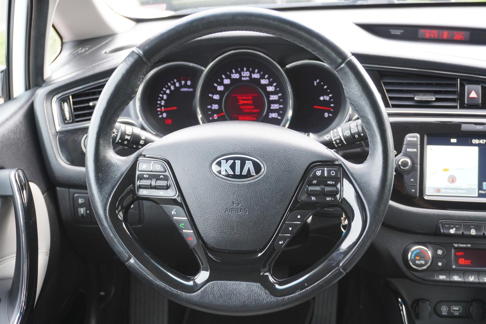 Kia Ceed SW 1.4 Attract Klimaaut. Kamera Sitzheizung