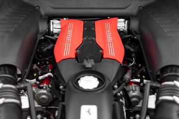 صورة مصغرة 17 لـ 2017 Ferrari 488 GTB