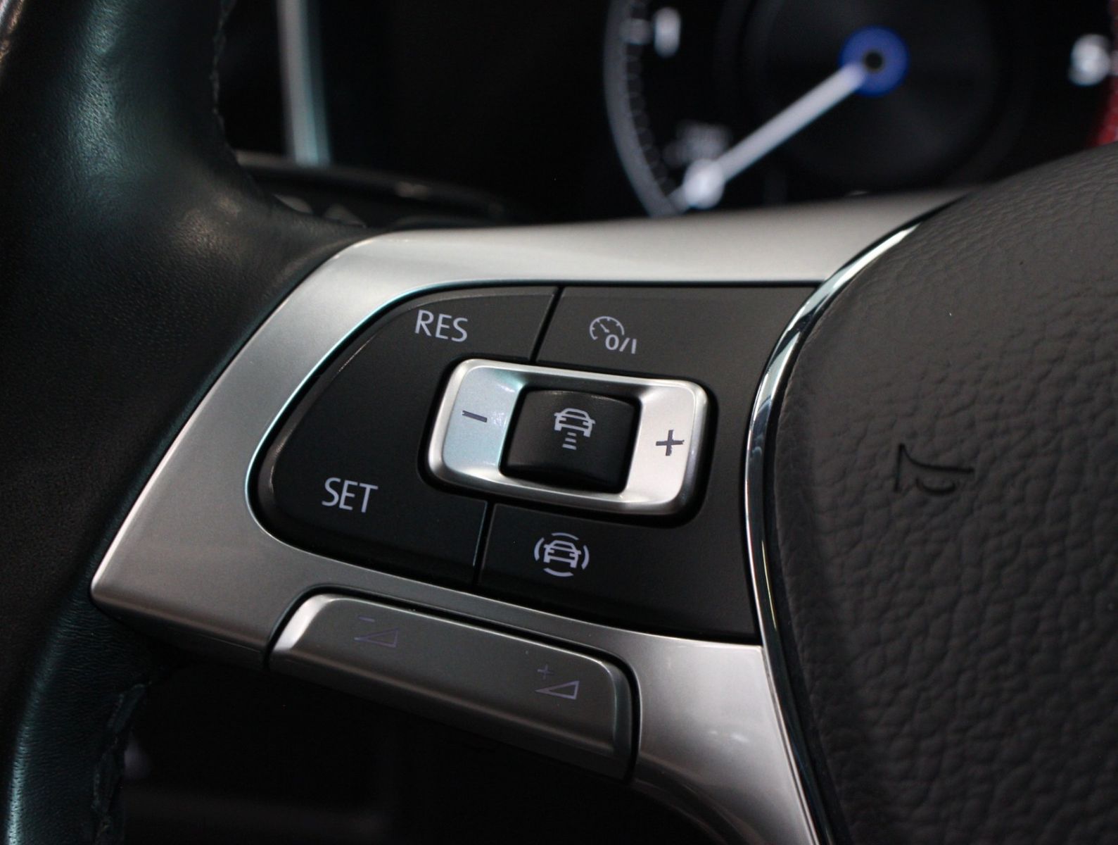 Fahrzeugabbildung Volkswagen Touareg 3.0 TDI Elegance 4Motion*Pano*Matrix