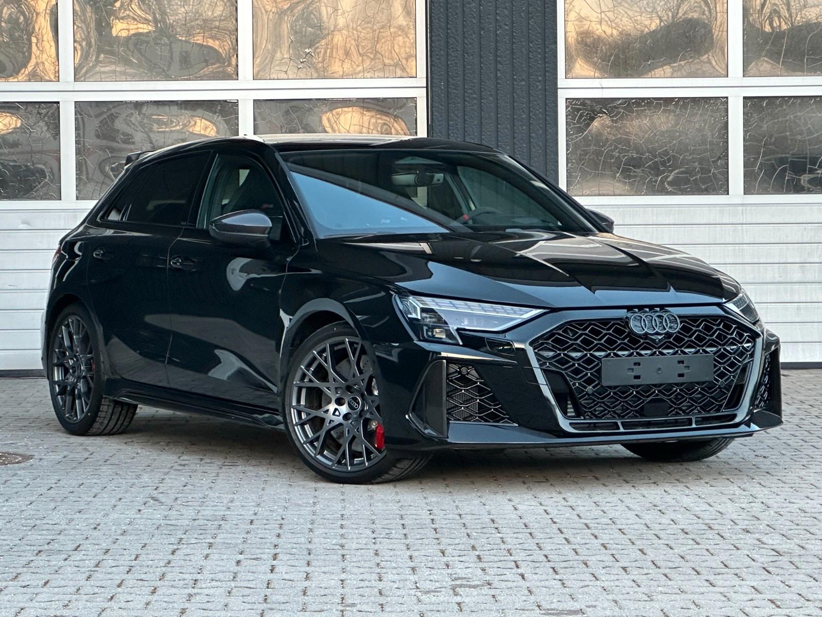 Audi RS3 SPORTBACK FULL CARBON HUD 360 RS DESIGN