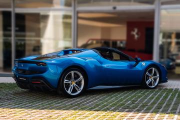 صورة 8 لـ 2022 Ferrari 296 GTS