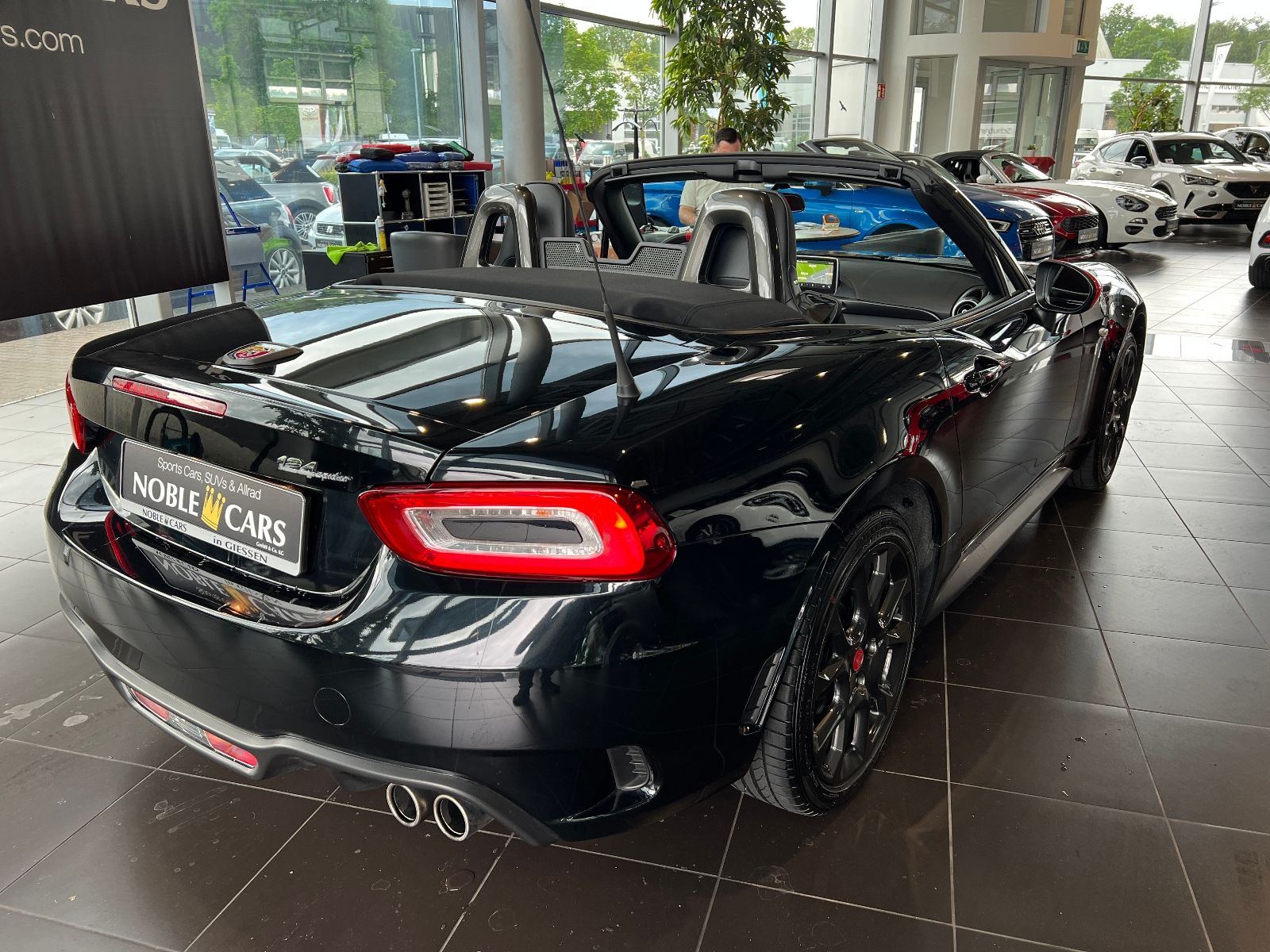 Fahrzeugabbildung Abarth 124 Spider Turbo Turismo BOSE LEDER ALU