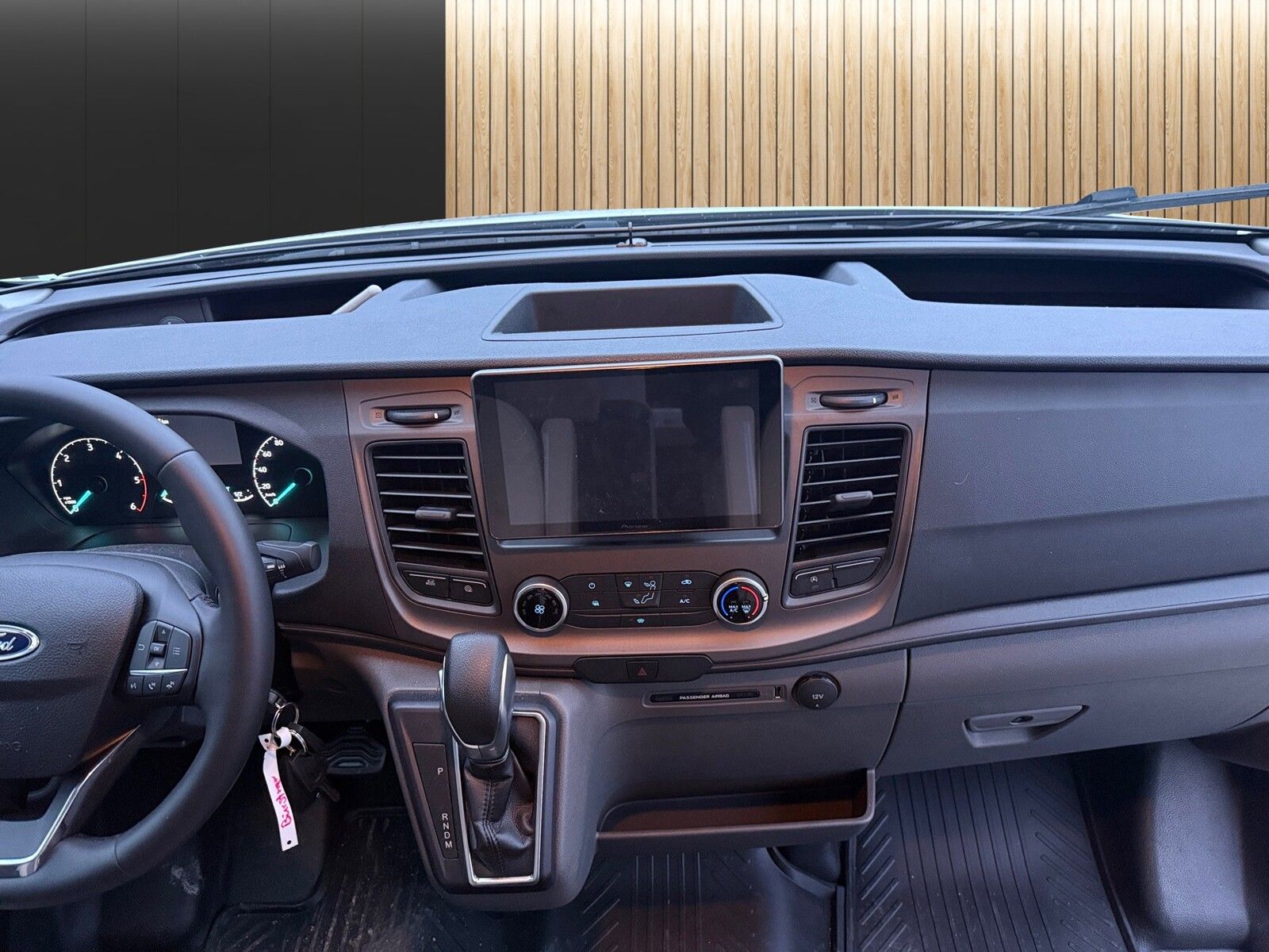 Fahrzeugabbildung Bürstner Lineo T 690 G