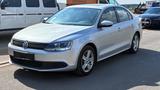 Volkswagen Jetta VI /Automatik/TÜVNEU/Klima/Schiebedach - gebrauchte VW Jetta aus dem Jahr 2011