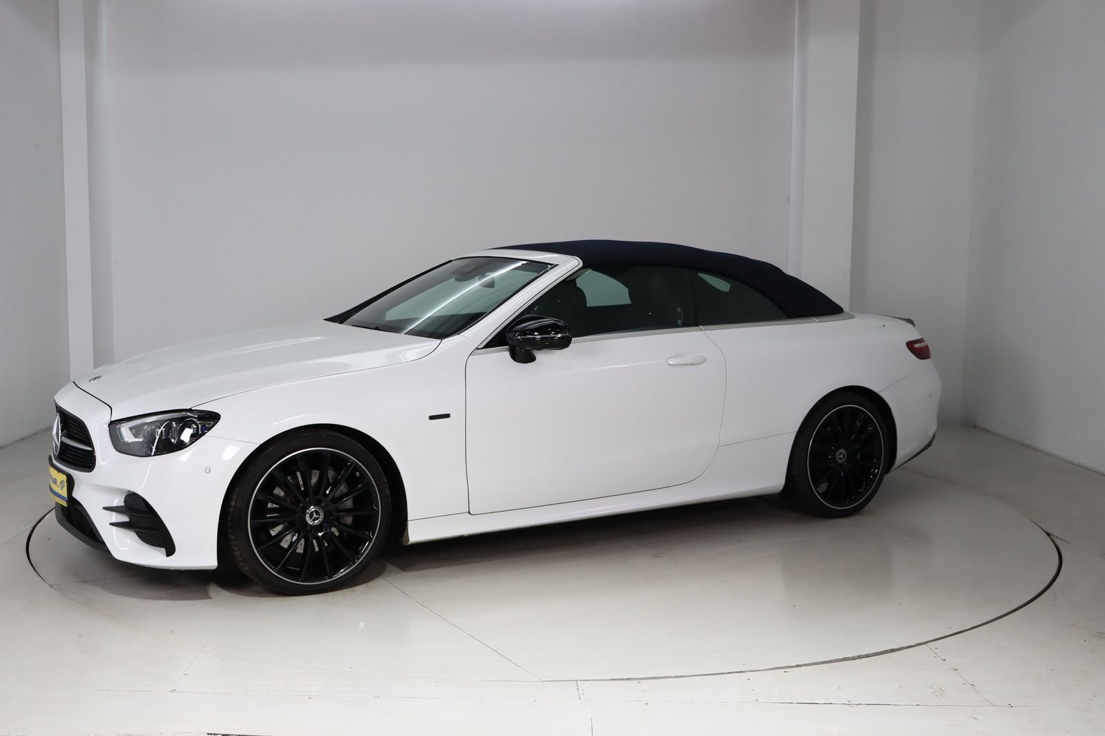 Fahrzeugabbildung Mercedes-Benz E 220 d Night Edition * Airscarf * LED *