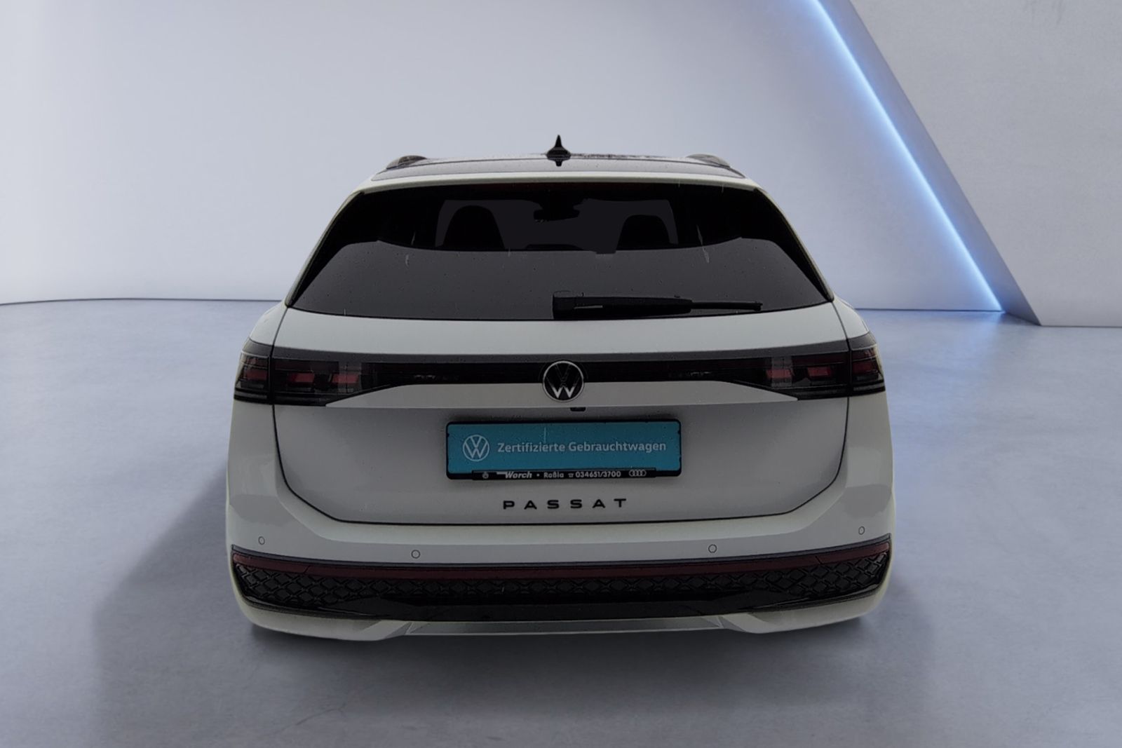 Passat Variant 2.0 TDI 4M R-Line STHZ+PANO+AHK+D