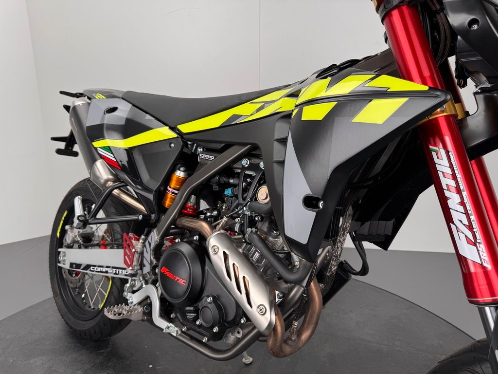 Fahrzeugabbildung Fantic XMF 125 COMPETITION *NEUWERTIG *SERVICE FRISCH