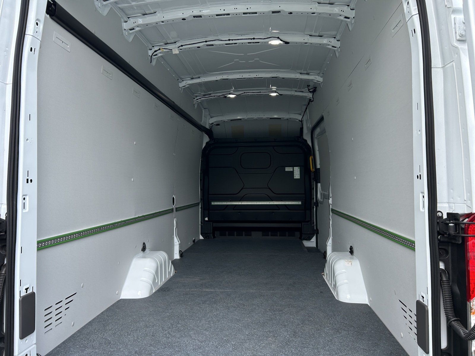 Fahrzeugabbildung Ford Transit Kasten Trend 350L4 GJR Tech. 6 Ausbau