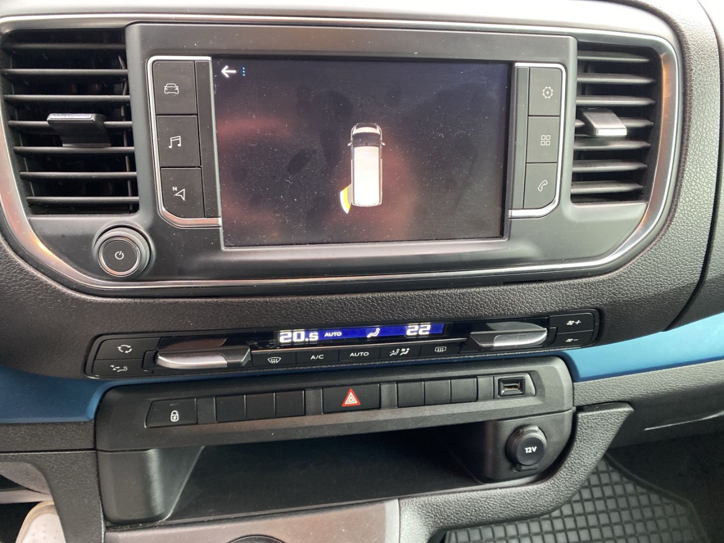 Fahrzeugabbildung Peugeot Traveller Active L2 2.0 BlueHDi 180 *Xenon*AHK