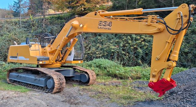 Liebherr 934  good condition