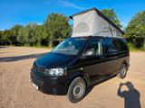 Volkswagen T5 California - schwarze Volkswagen T5 California