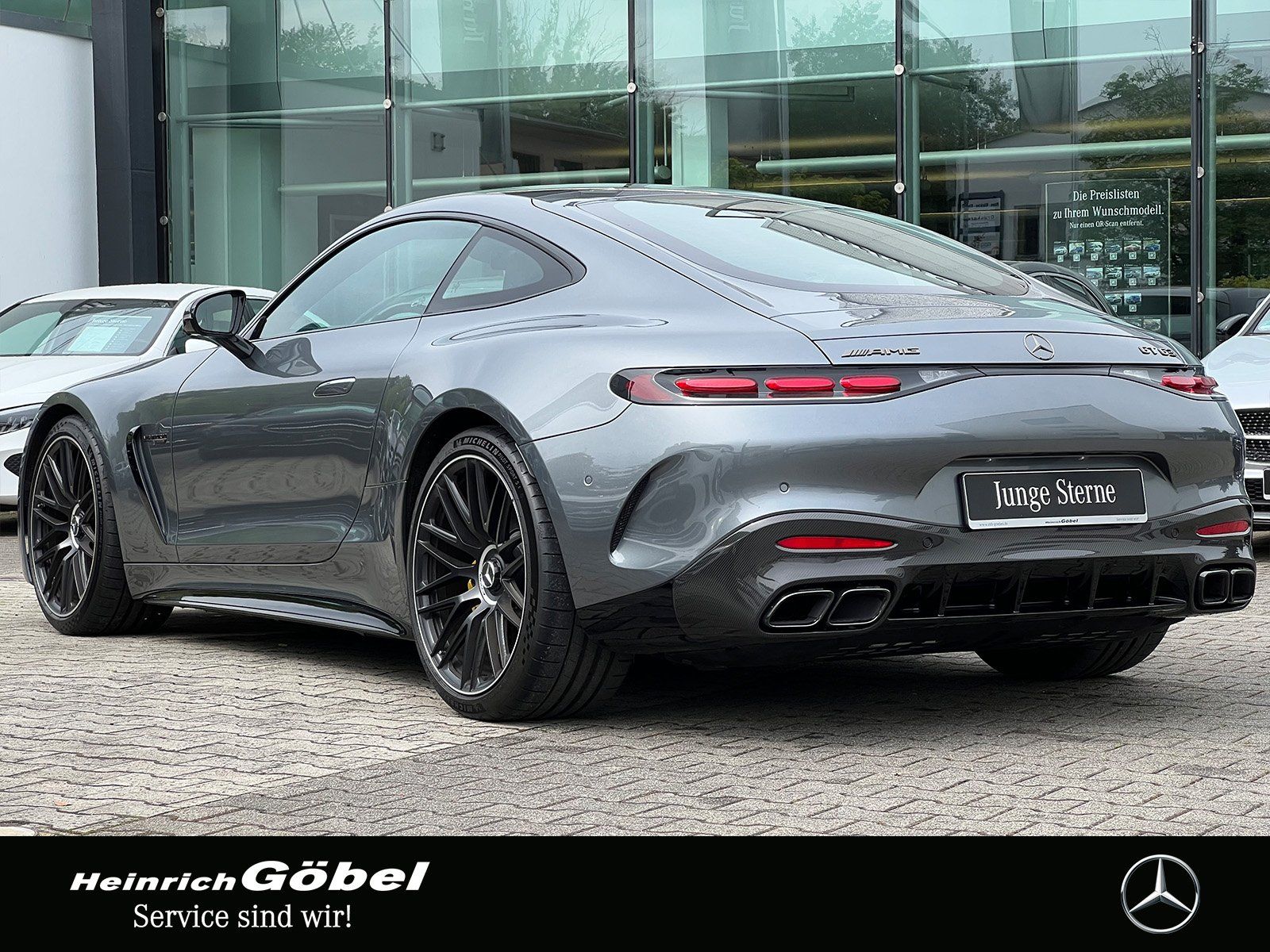 Fahrzeugabbildung Mercedes-Benz AMG GT 63 4M+ PREMIUM+ PANO HUD BURMESTER DISTRO