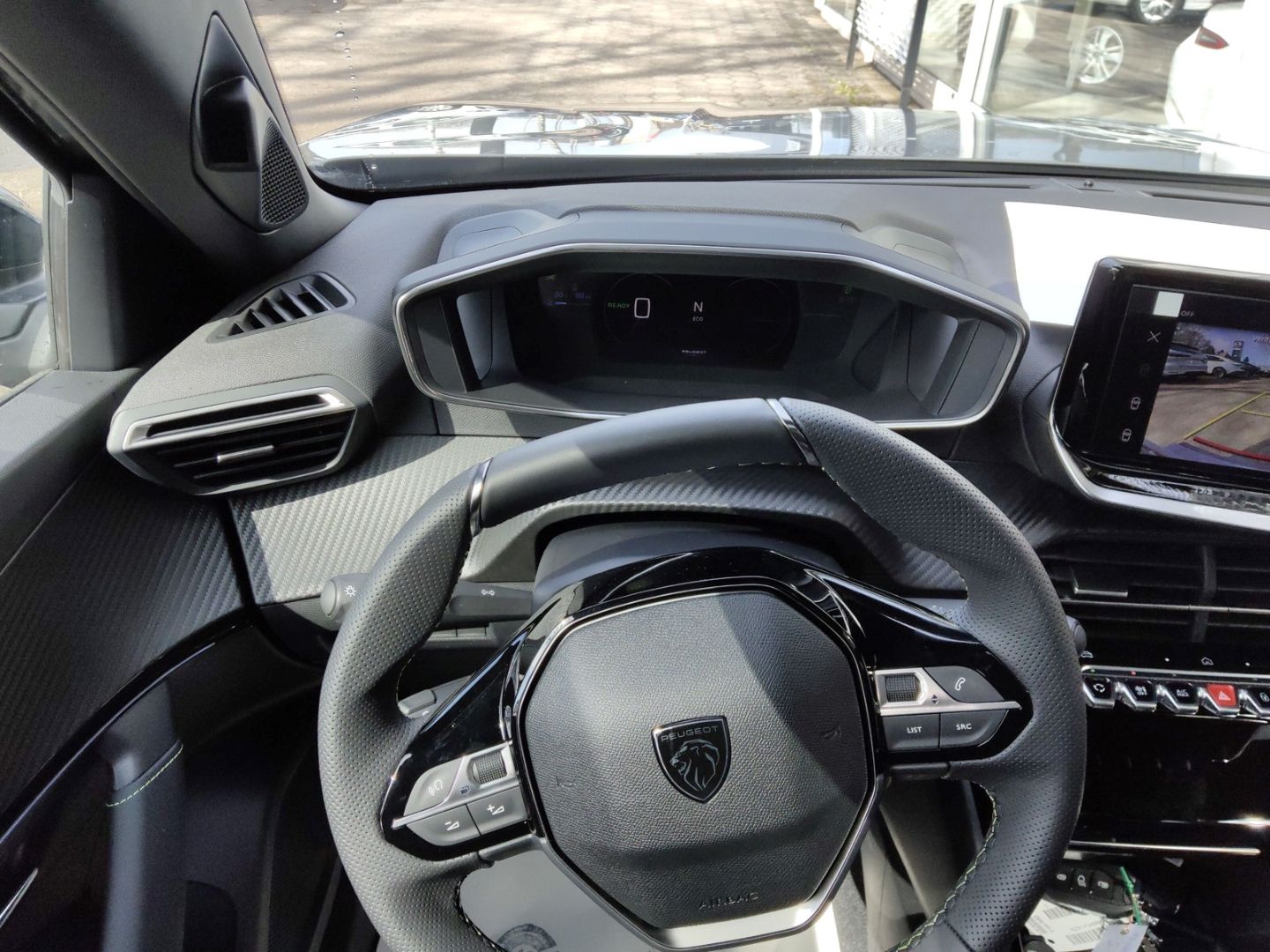 Peugeot 2008 - Bild 12