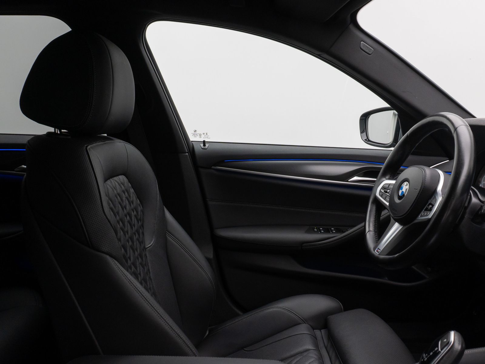 Fahrzeugabbildung BMW 530i M Sport Kamera DAB CockPitPro Komfort Alarm