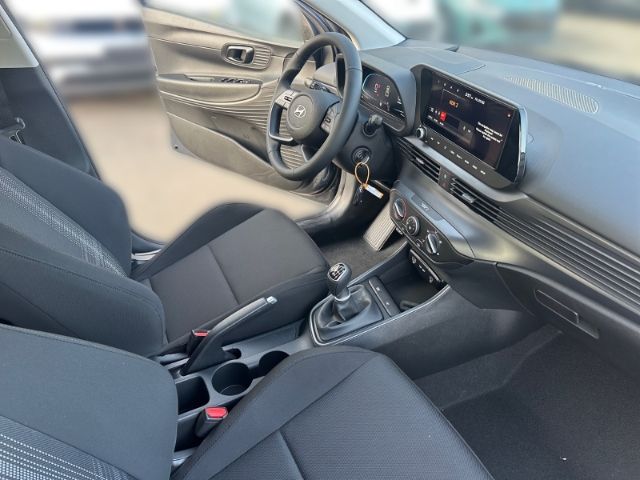 Fahrzeugabbildung Hyundai BAYON FL (MY25) 1.0 T-GDI Select Navi Kamera Ein
