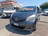 Toyota Yaris 1.0 5 porte Lounge - Behindertengerechte Toyota Yaris