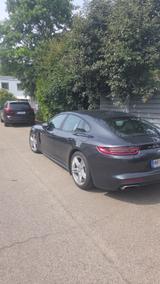 Porsche Panamera 4 E-Hybrid - - Porsche Panamera aus 2018 mit Hybrid-Antrieb