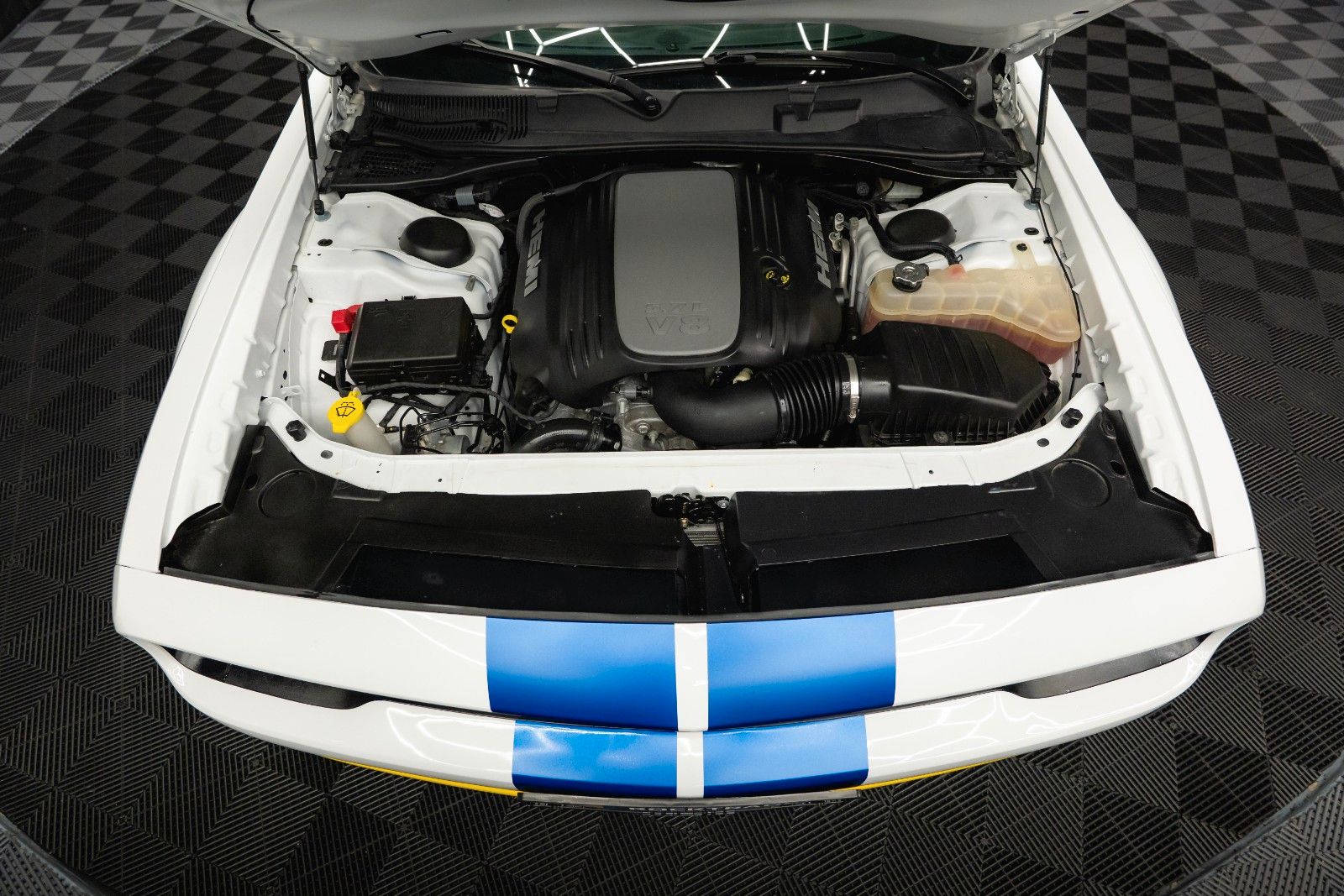 Fahrzeugabbildung Dodge Challenger 5.7 V8 R/T SRT WIDE BODY *LED*19%*