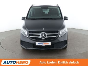 Mercedes V 220 - 9