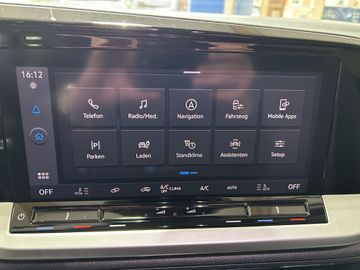 Ford Grand Tourneo Connect PHEV Titanium