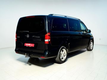 Mercedes V 220 - 7