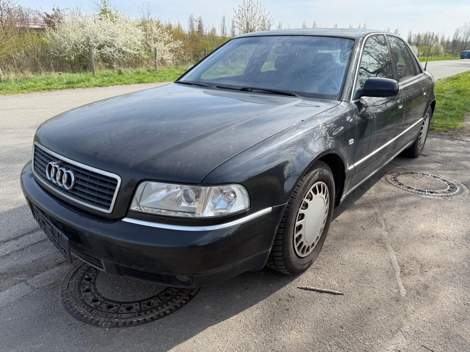 Audi A8 3.7 quattro=TÜV FÄLLIG=NAVI=KLIMA=LEDER=